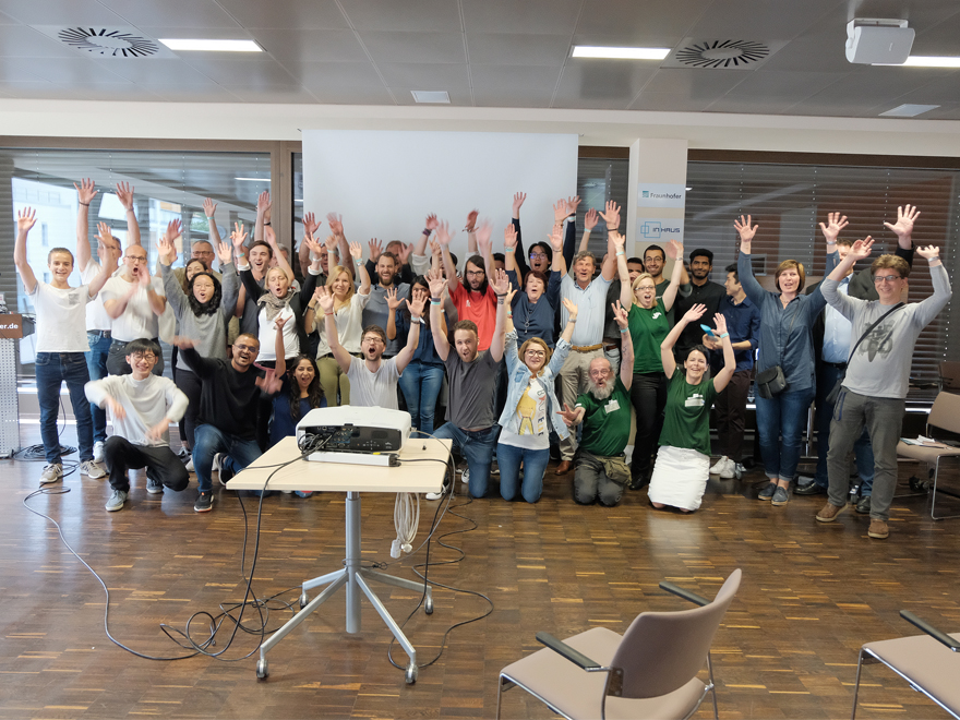 Ein Gruppenbild der Teilnehmer des Startup-Weekends 2019 im Fraunhofer-inHaus-Zentrum